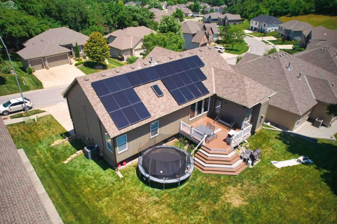 9.045 kW Residential Maxeon Solar Installation in Blue Springs, Missouri